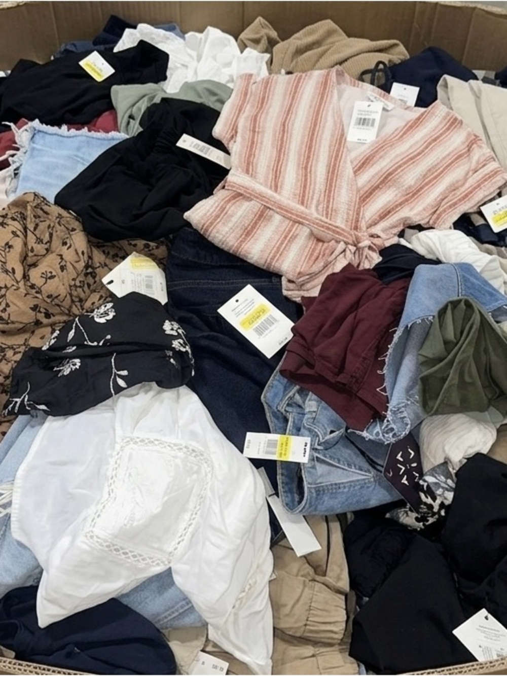 Target Mystery Lot Womens Plus Sizes NWT - Multicolor (20 items )